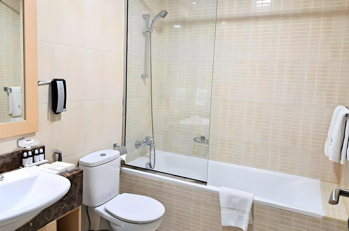 Room Image 3