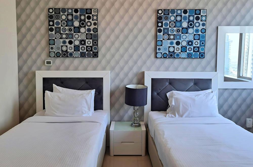 Room Image 3